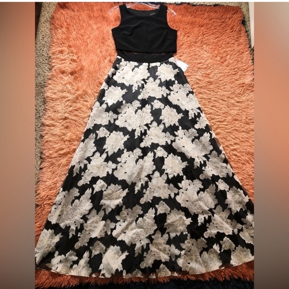NWT Betsy & Adam Illusion Popover Floral-Print Gown Black/ White Size6 - Picture 3 of 8